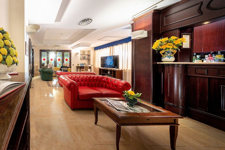 Guest Lobby