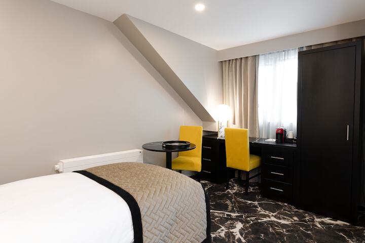 Room 5 of 55