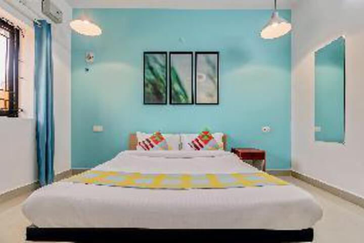 Room 2 of 22