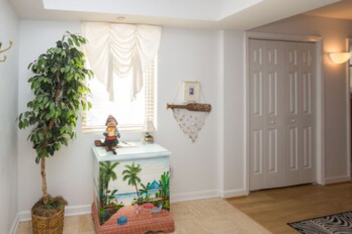Room 28 of 61