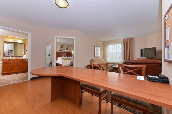 Studio Suite 2 Queen Beds (7 of 9)