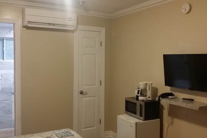 Room 27 of 45