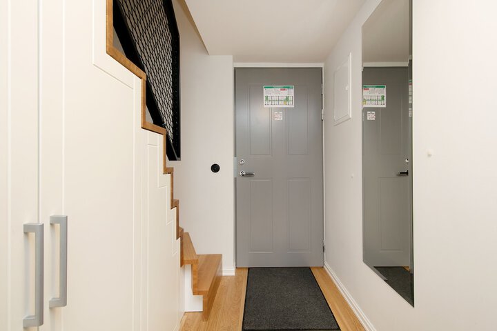 Room 6 of 50