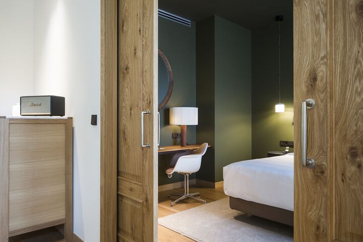 Room 45 of 90