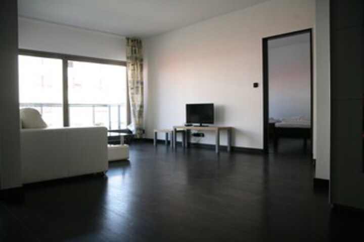 Room 82 of 275