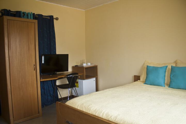 Room 27 of 66