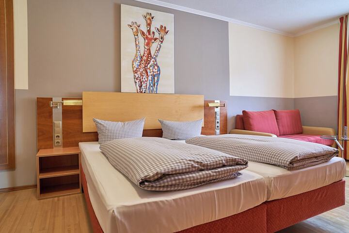 Room 4 of 21