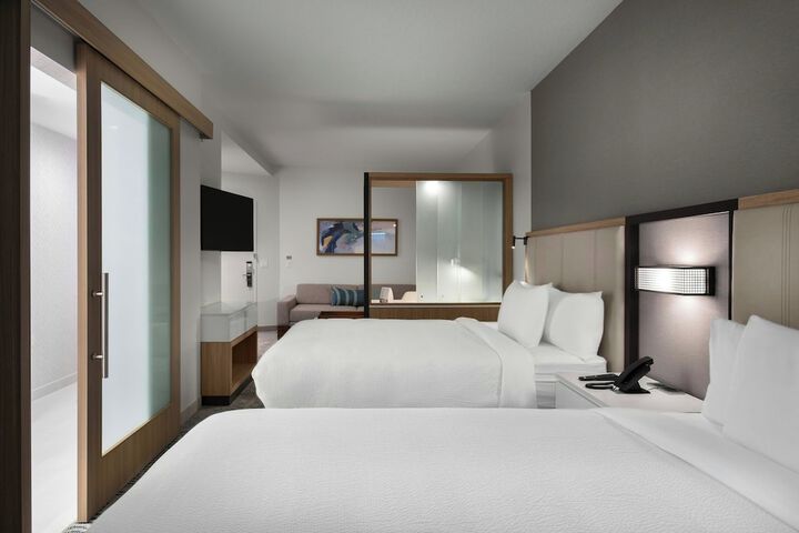Room 15 of 30