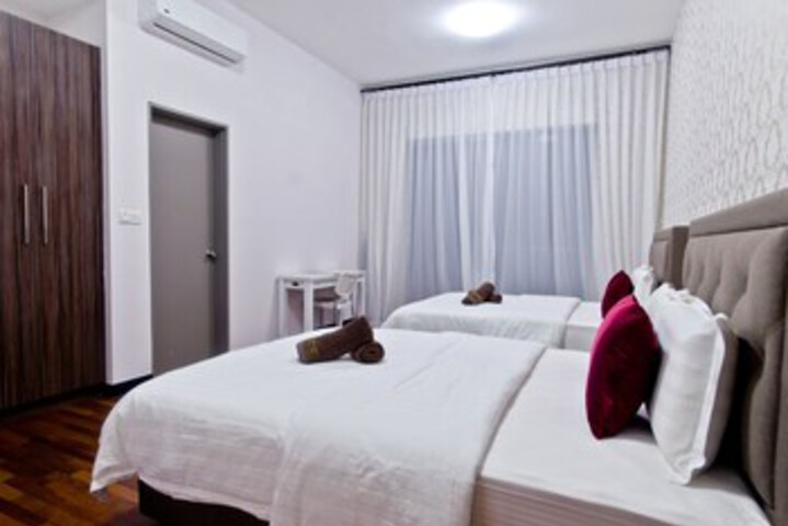 Room 41 of 60