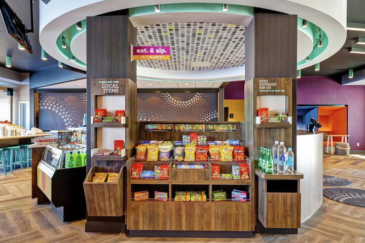 Snack bar
