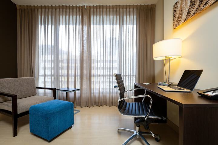 Room 4 of 53