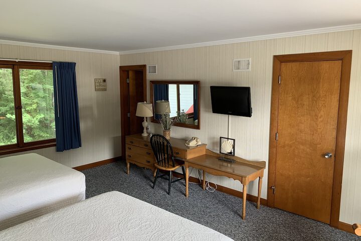 Room 32 of 167