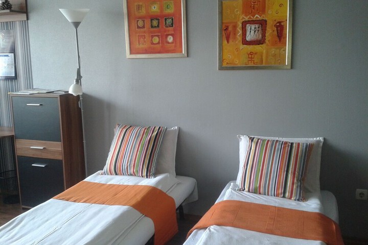 Room 8 of 30