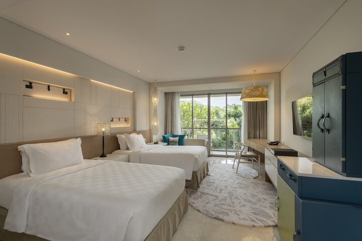 Room 28 of 204