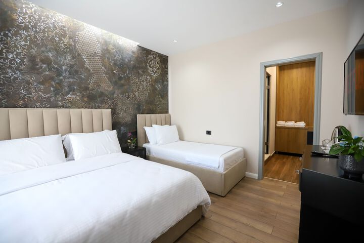 Room 65 of 121