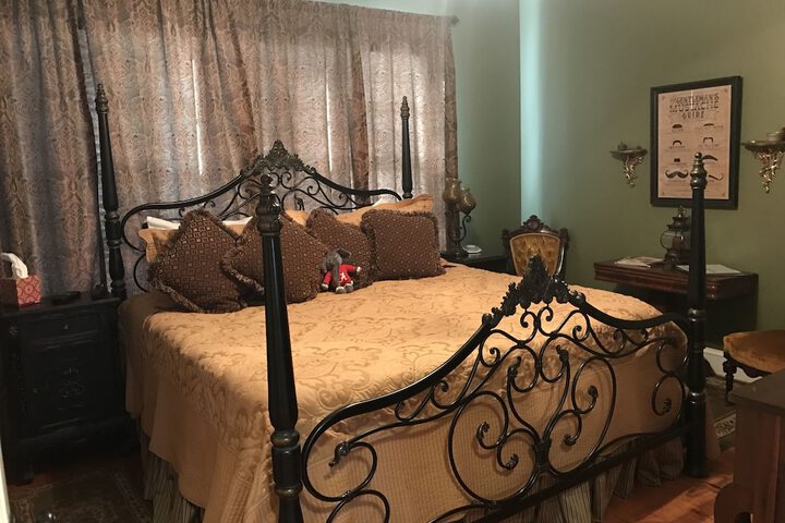 Room 3 of 47