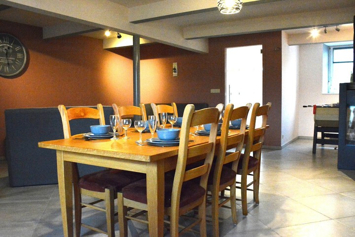 Dining 14 of 34