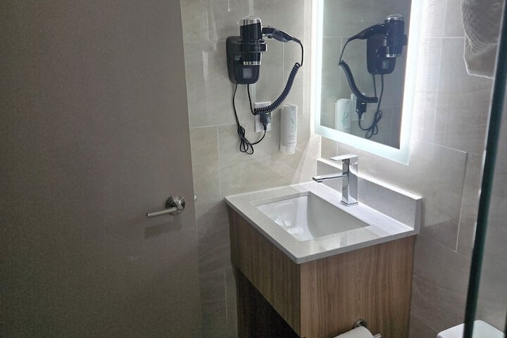 Room 14 of 17