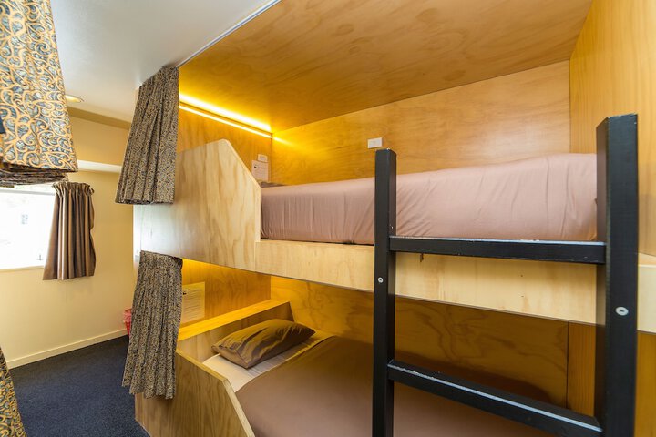 Room 2 of 52