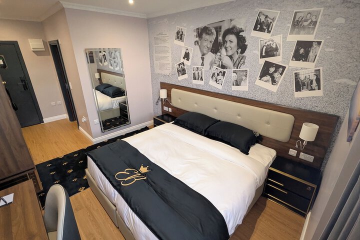Room 73 of 117