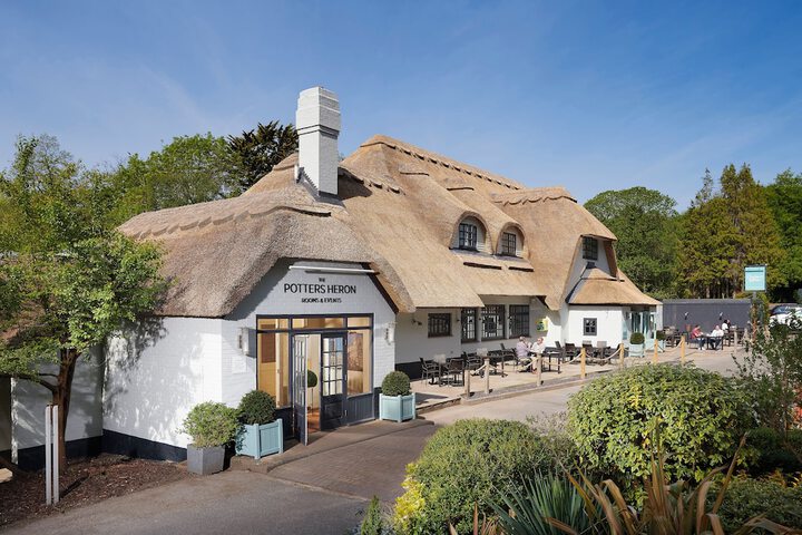 The Potters Heron - a Heartwood Inn in Romsey