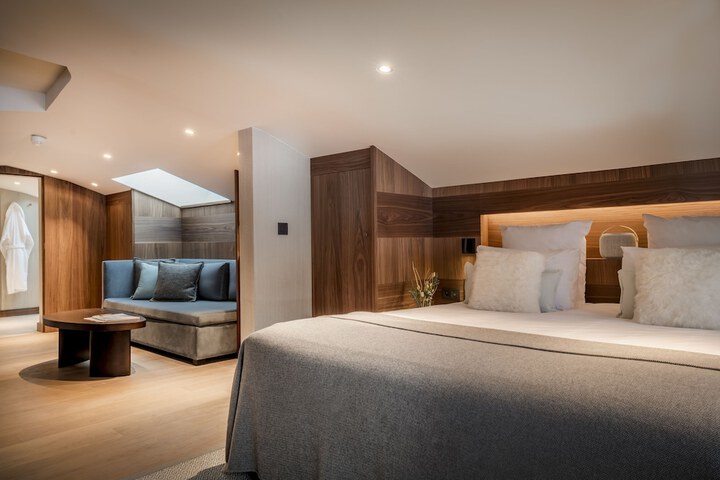 Room 10 of 68