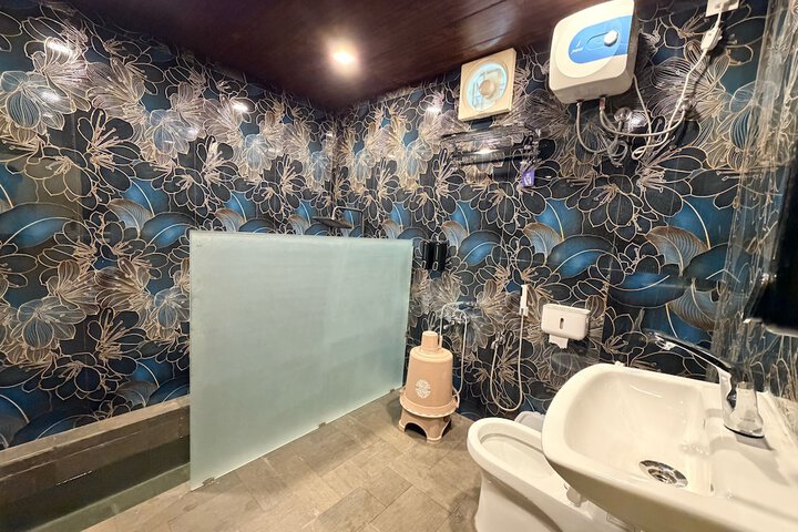 Room 10 of 15