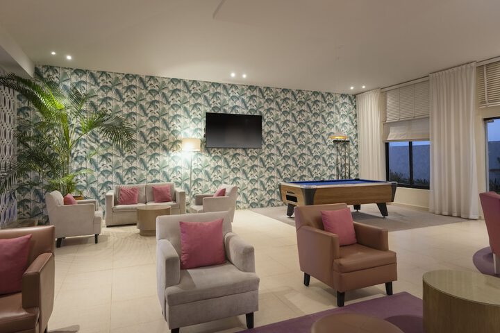 Hotel Interior 5 of 143