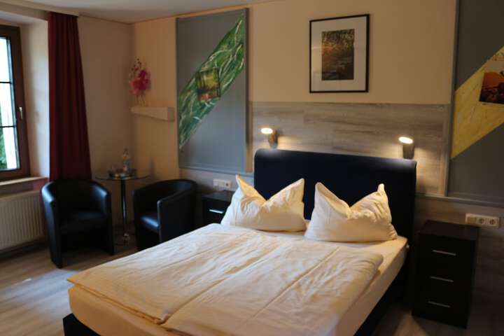 Room 10 of 73