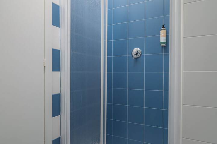 Room 172 of 241