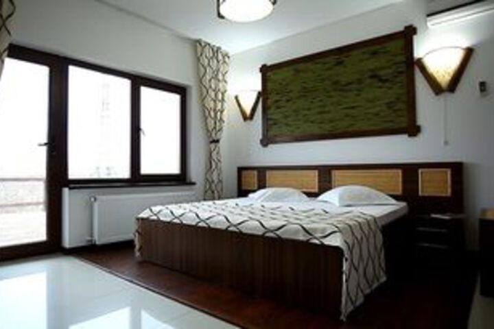 Room 17 of 35