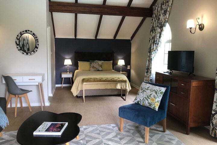 Room 8 of 13