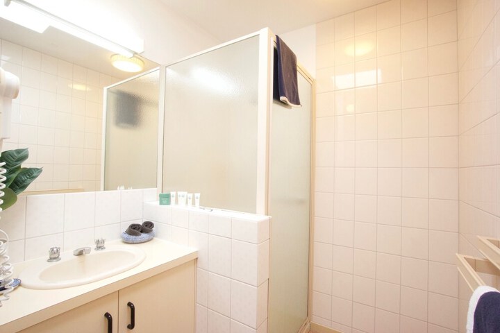 Room 20 of 28