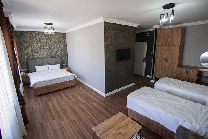 Room 8 of 21