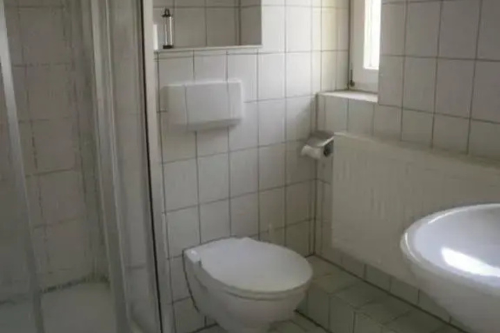 Room 6 of 7
