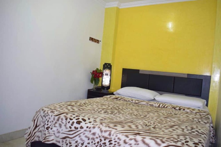 Room 10 of 24
