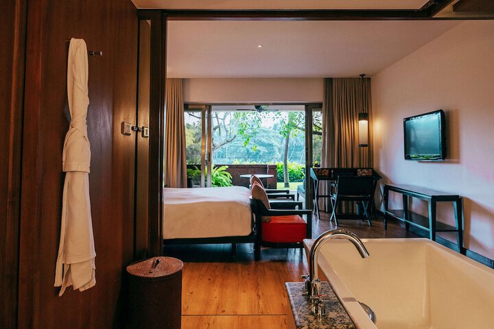 Room 18 of 119
