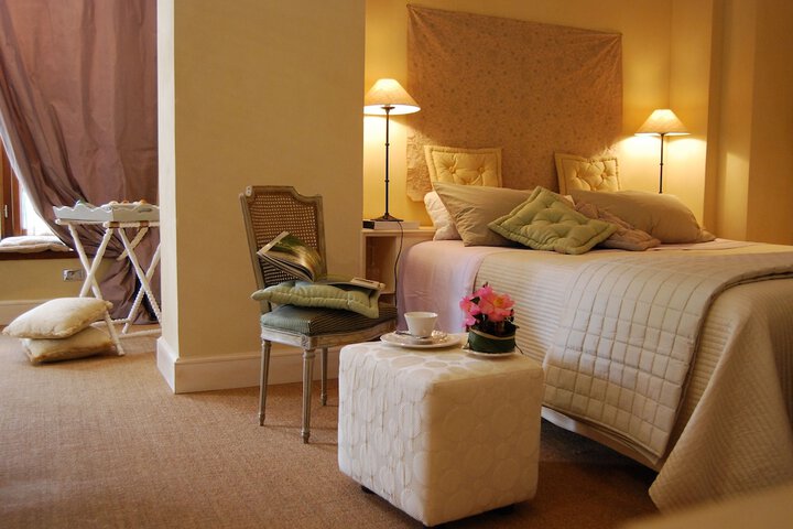 Room 2 of 41