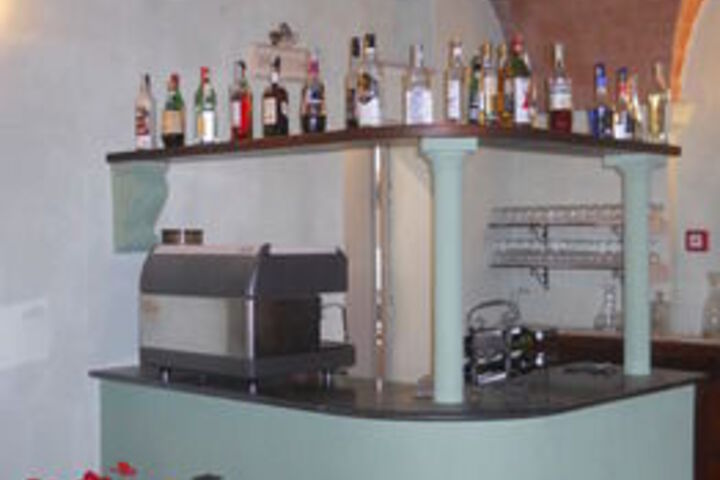 Lounge 41 of 68