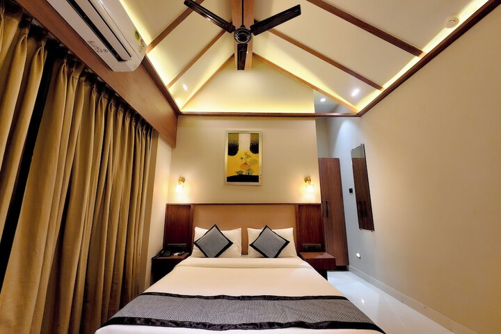 Room 3 of 25
