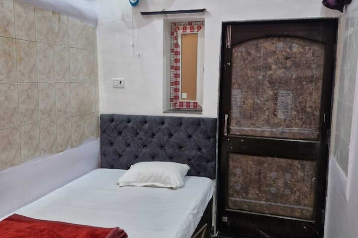 Room 47 of 76