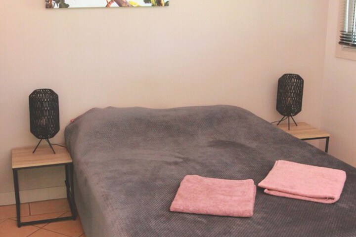 Room 4 of 20