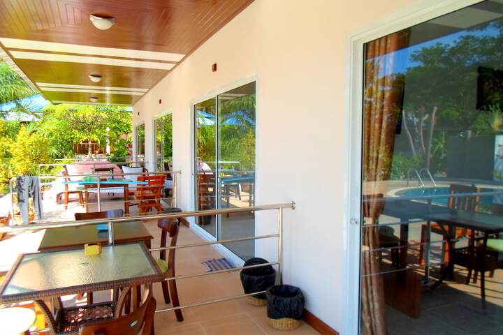 Terrace/Patio 7 of 31