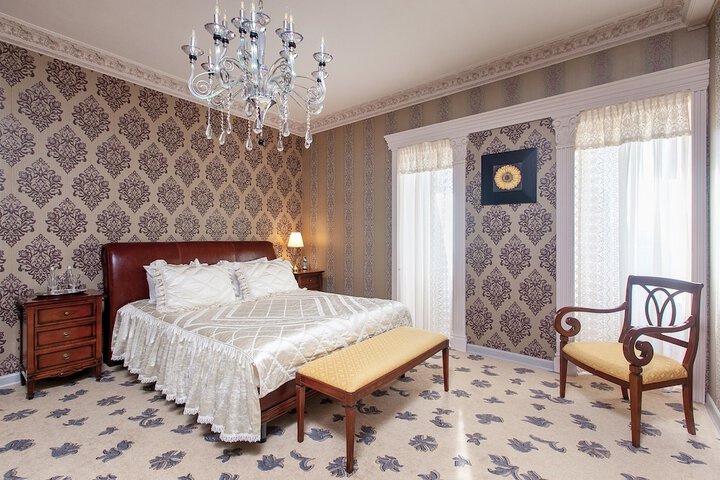 Room 10 of 64
