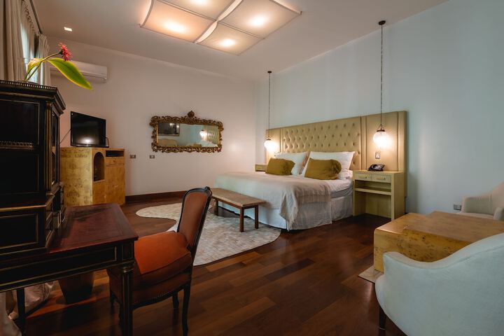 Room 16 of 41