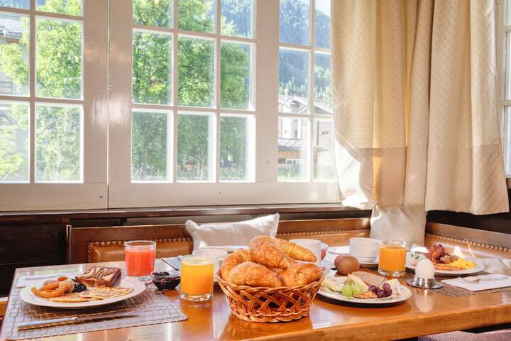 Breakfast/Coffee Service 50 of 66