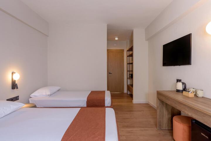 Room 21 of 123