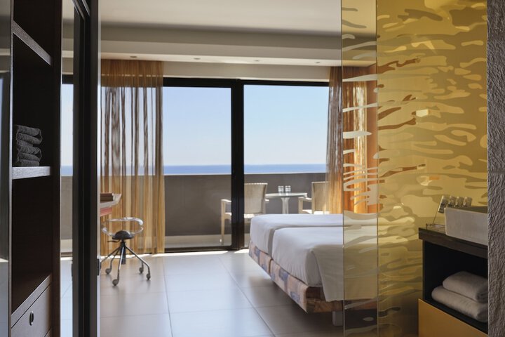 Room 16 of 87