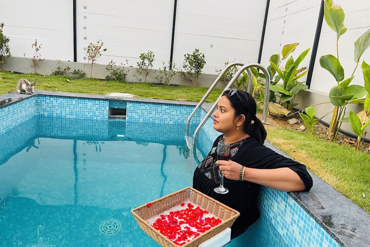 Pool 15 of 30