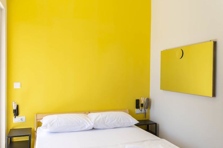 Room 10 of 135